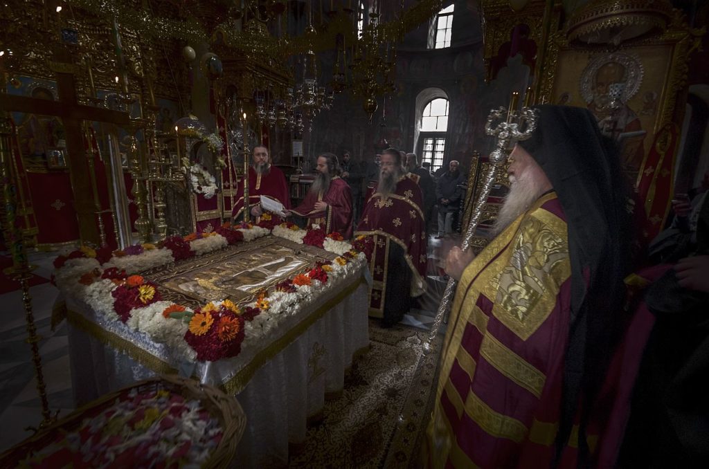 “ΠΑΣΧΑ ΣΤΟ ΑΓΙΟΝ ΟΡΟΣ”: Ομαδική έκθεση φωτογραφίας και ιερών κειμηλίων στην Αγιορειτική Εστία
