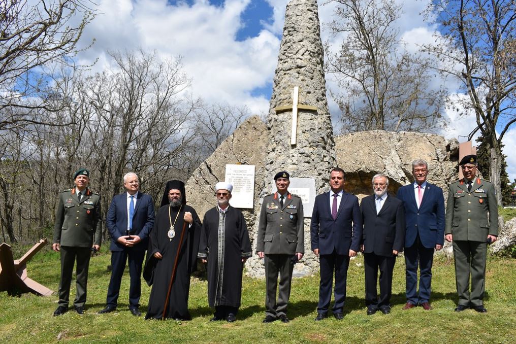 Επιμνημόσυνη δέηση από τον Μητροπολίτη Μαρωνείας στο ιστορικό Οχυρό της Νυμφαίας