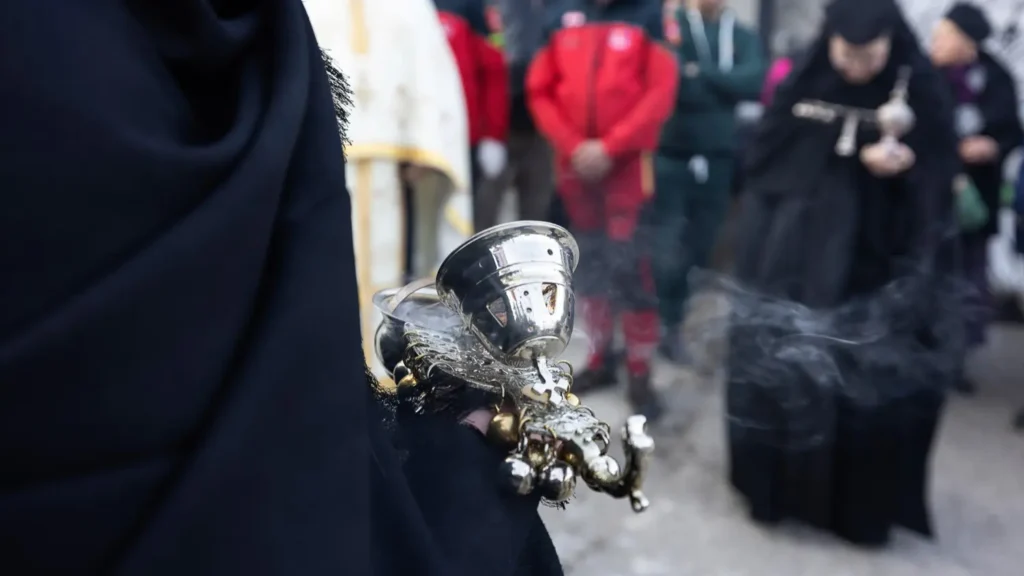 Moaștele sfinților vindecători Pantelimon și Trifon vor fi duse la pacienții psihiatrici din Bălăceanca