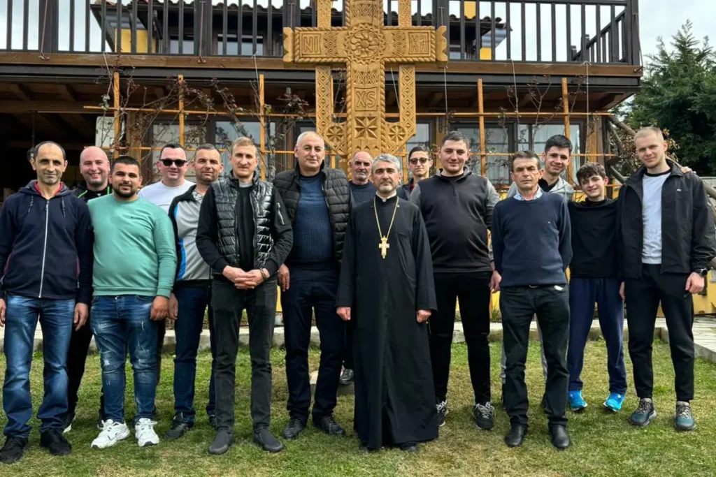 Troiță în memoria monahului Gherasim Prodromitul, donată unei mănăstiri românești din Grecia