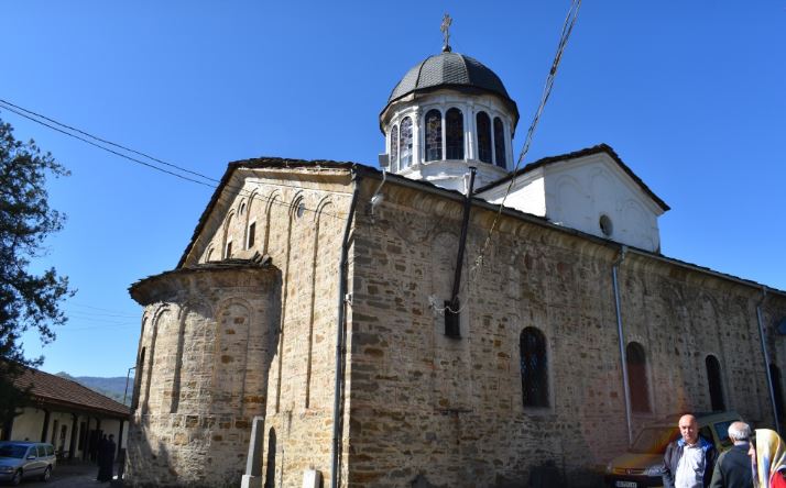 Преждеосвещена св. Литургия и свещеническа конференция в Троянска духовна околия