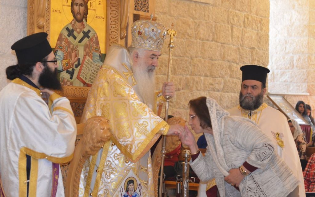 في القداسِ الإلهيّ تحيا الكنيسةُ خارجَ الزّمنِ في حضرةِ الله