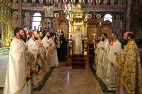 Πάσχα με τους ακρίτες – Μητροπολίτης Διδυμοτείχου: «Ας κρατήσουμε άσβεστο το ανέσπερο φως της Αναστάσεως στην καρδιά μας»