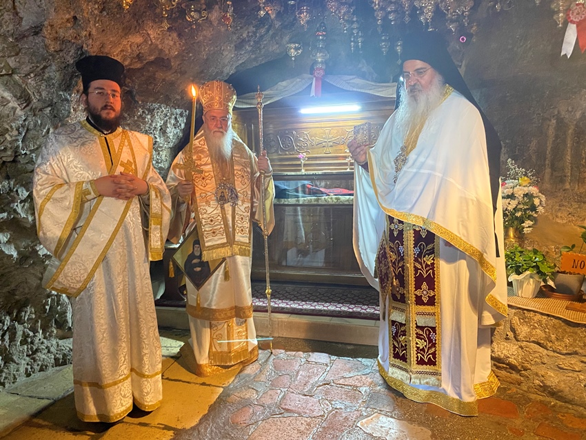 Η πανήγυρη της ευρέσεως του ιερού σκηνώματος του Οσίου Παταπίου στην ομώνυμη Ιερά Μονή στο Λουτράκι
