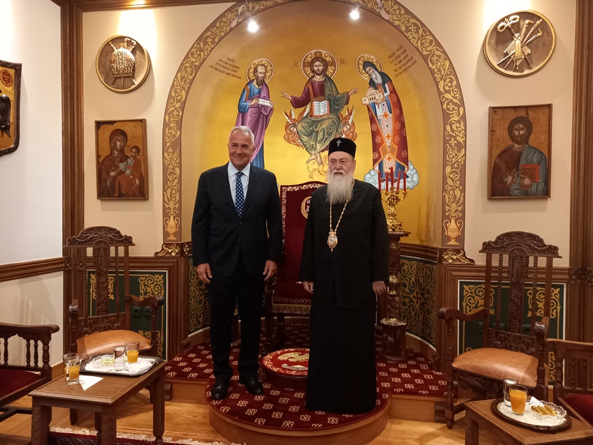Ο υπουργός Επικρατείας Μάκης Βορίδης επισκέφθηκε τον Μητροπολίτη Κορίνθου Διονύσιο