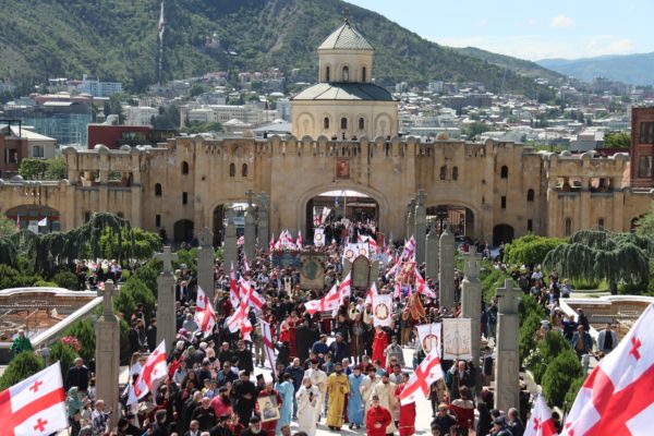 Λαοθάλασσα πιστών τίμησαν την Ημέρα της Οικογένειας στην Γεωργία (ΦΩΤΟ & ΒΙΝΤΕΟ)