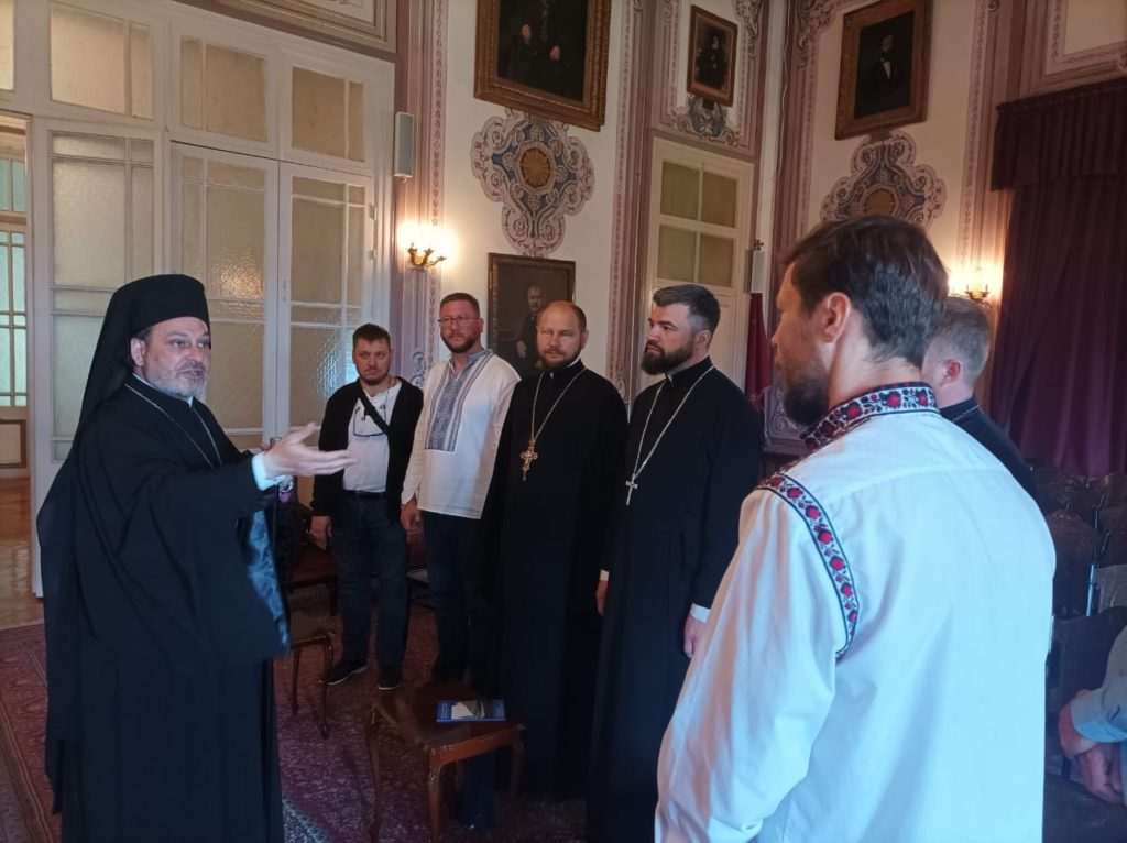 Ο Πρύτανης και στελέχη της Θεολογικής Ακαδημίας του Κιέβου στη Θεολογική Σχολή της Χάλκης