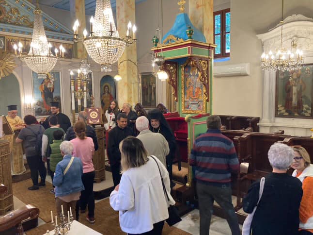 Ο Μητροπολίτης Γέρων Δέρκων στον Ιερό Ναό Αγίας Παρασκευής της κοινότητας Βαθυρρύακος