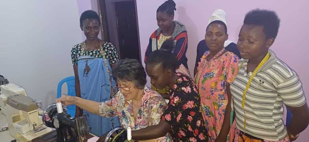 Σεμινάριο ιεροραπτικής ξεκίνησε στην Ιερά Επισκοπή Μπουκόμπας και Δυτικής Τανζανίας