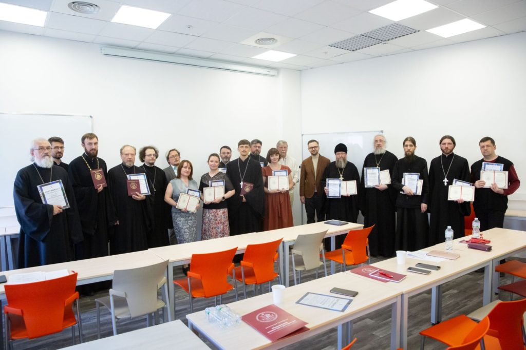 НИУ ВШЭ и ОЦАД совместно провели курсы повышения квалификации о возможностях применения ИИ в системе высшего образования