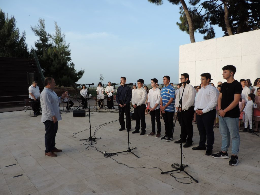 Εορτή λήξης κατηχητικών νεανικών συνάξεων των Ενοριών της Αιγιαλείας