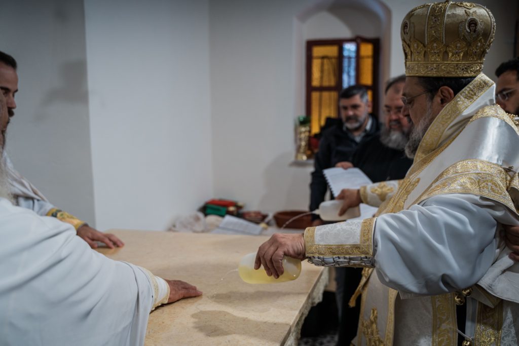 Ακολουθία επί διασαλεύσει Αγίας Τραπέζης τέλεσε ο Μεσσηνίας Χρυσόστομος