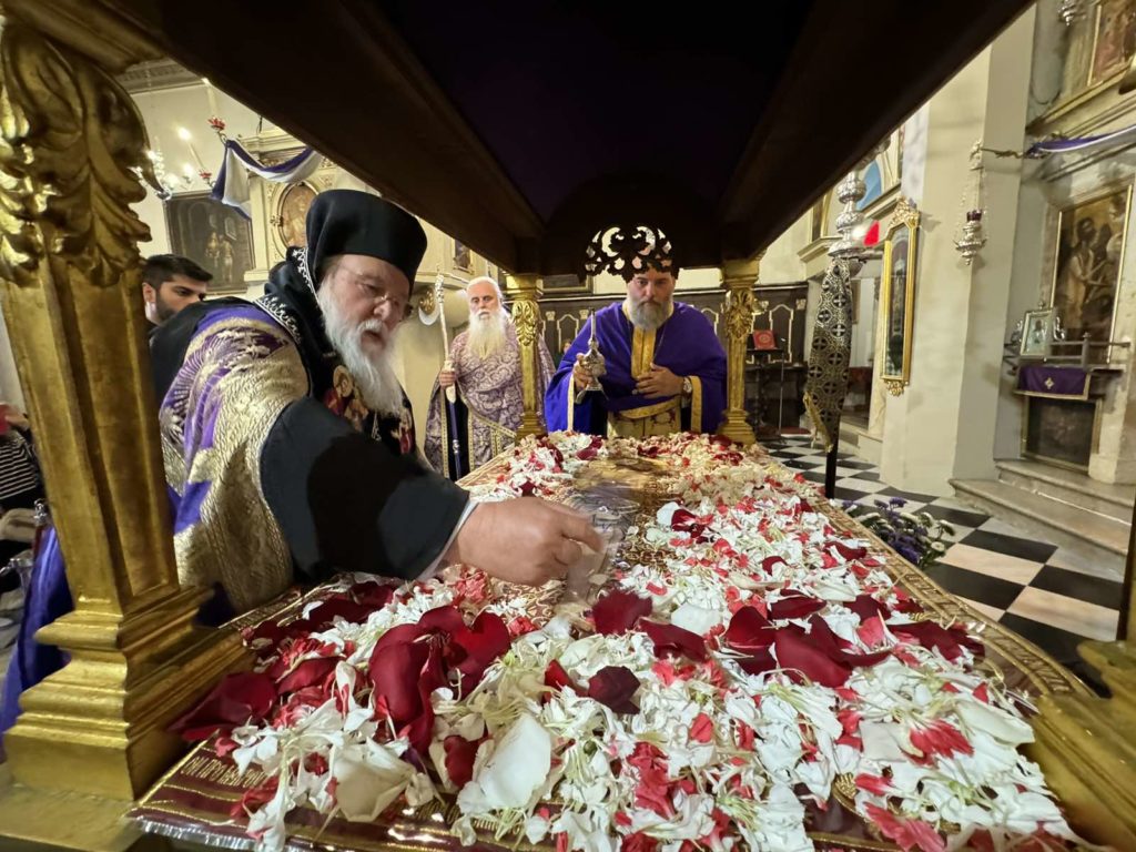 Ο Εσπερινός της Αποκαθηλώσεως στην Κέρκυρα