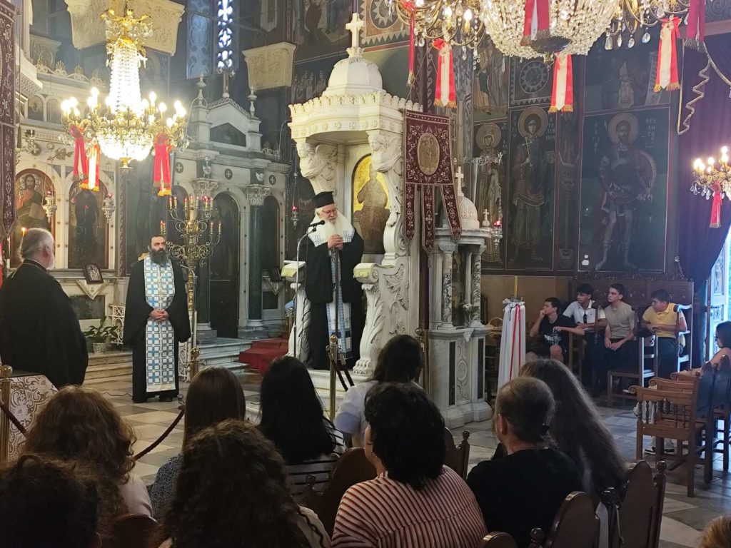 Ι.Μ. Θηβών: Ιερά Παράκληση για τους υποψηφίους των Πανελλαδικών εξετάσεων