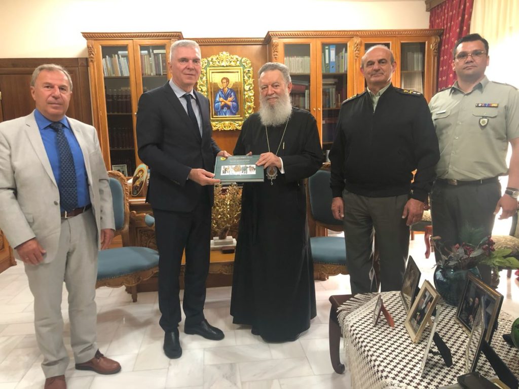 Ο πρόεδρος και τα μέλη του Δ.Σ. του Πολεμικού Μουσείου στον Μητροπολίτη Χαλκίδος