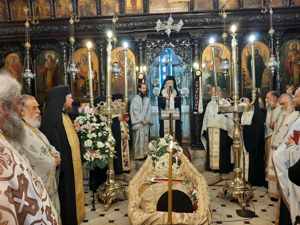 Η Εξόδιος Ακολουθία του Πρωτοπρεσβυτέρου Κωνσταντίνου Φράγκου στην Κάρυστο