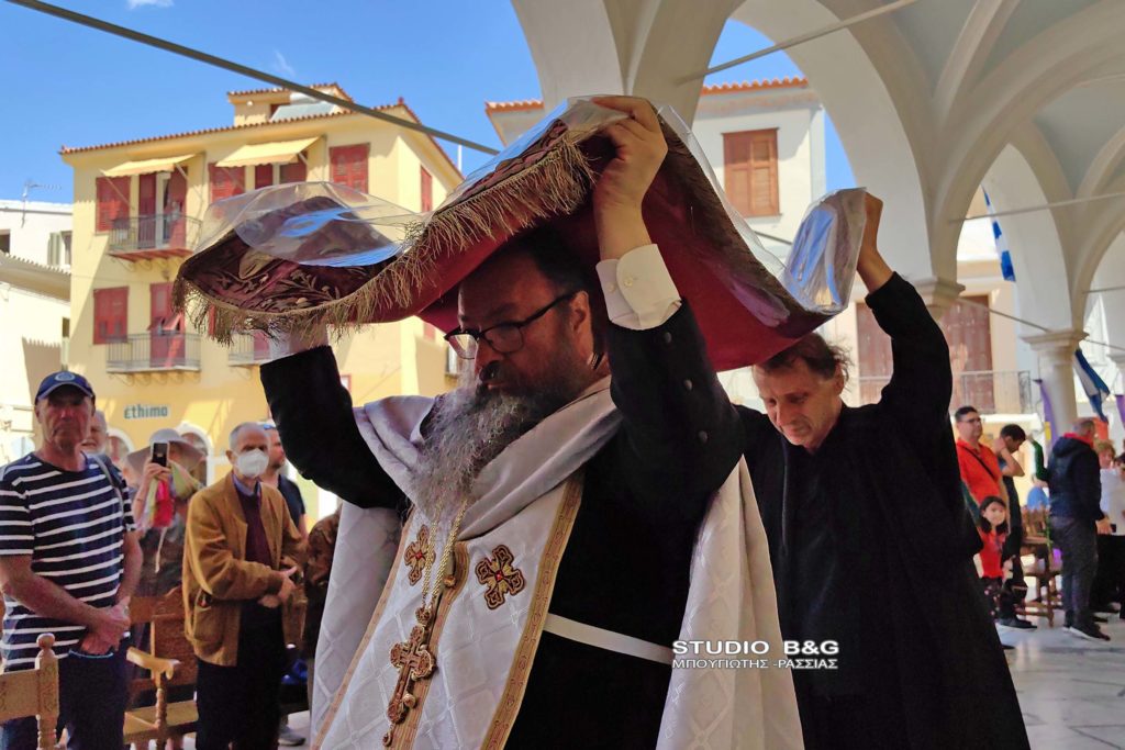 Η Αποκαθήλωση του Κυρίου στον Άγιο Γεώργιο Ναυπλίου (ΒΙΝΤΕΟ)
