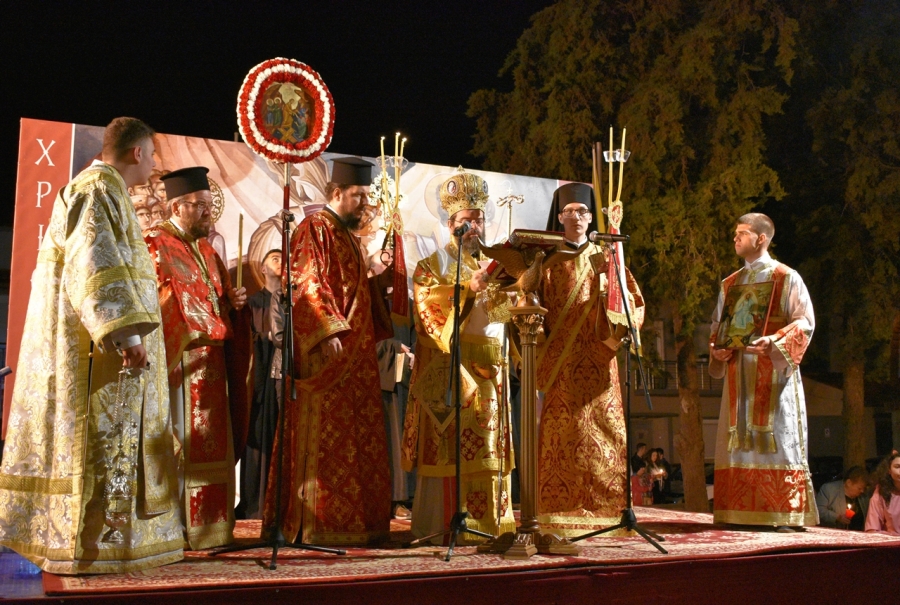 Η Κυριακή του Πάσχα στην Ιερά Μητρόπολη Μαρωνείας