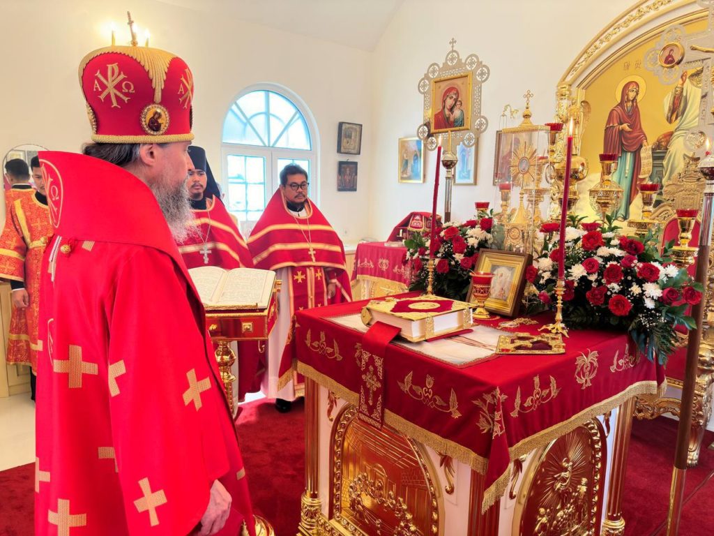 В пятницу Светлой седмицы Патриарший экзарх Юго-Восточной Азии совершил Литургию в Индонезии