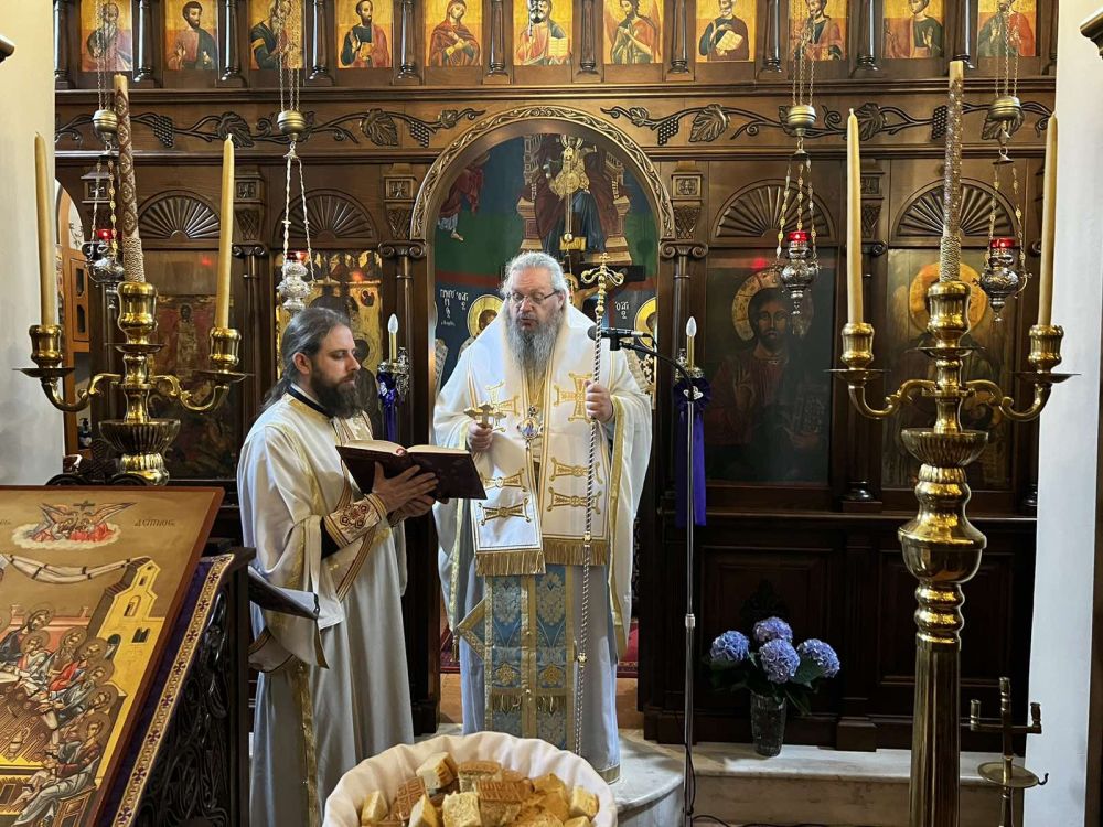 Η Θεία Λειτουργία της Μεγάλης Πέμπτης στην Ιερά Μονή Μεταμορφώσεως του Σωτήρος Ραψάνης 