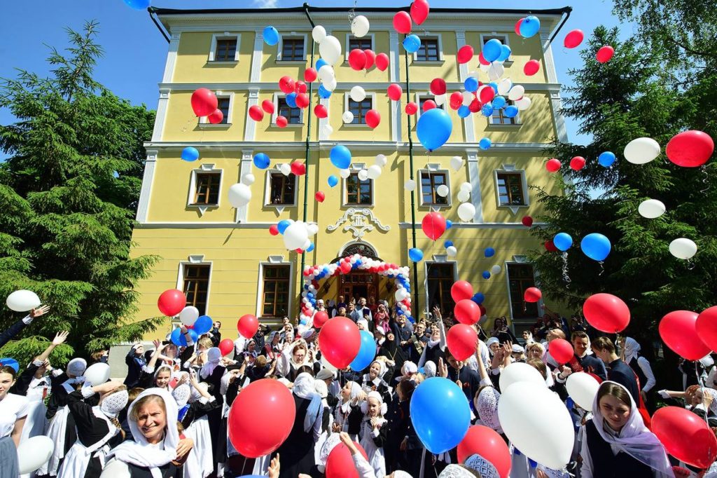 ПРЕДСЕДАТЕЛЬ ФХУ ПОСЕТИЛ ПАТРИАРШЕЕ ПОДВОРЬЕ ПРИ ХРАМЕ УСПЕНИЯ ПРЕСВЯТОЙ БОГОРОДИЦЫ В ТРОИЦЕ-ЛЫКОЕ