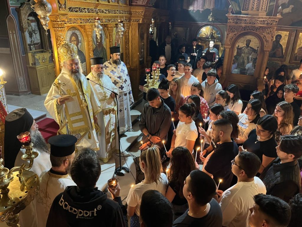 Νυκτερινή Θεία Λειτουργία στο Ρέθυμνο για τους υποψήφιους των Πανελλαδικών Εξετάσεων
