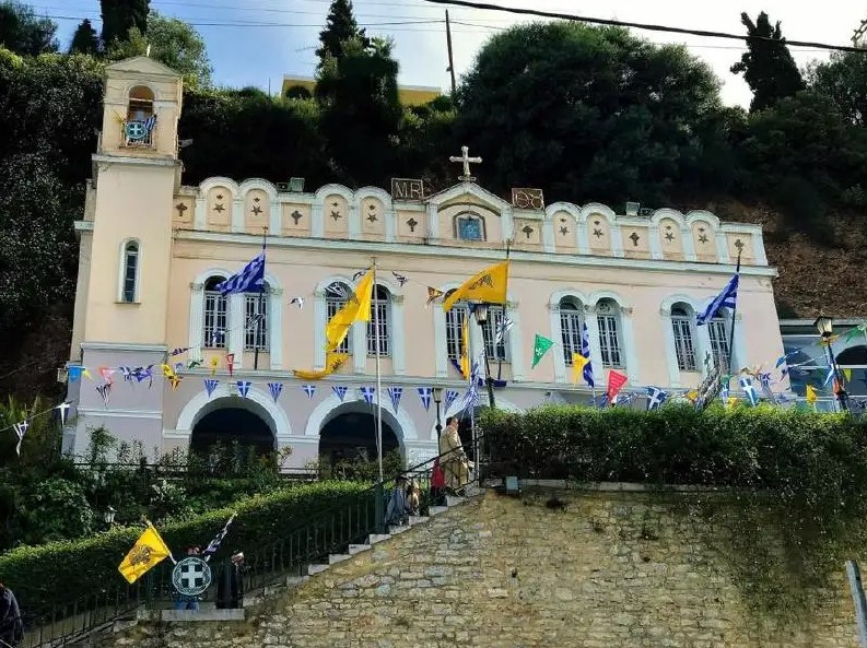 Ιερόσυλοι έκλεψαν τάματα από την Παναγία Τρυπητή στο Αίγιο