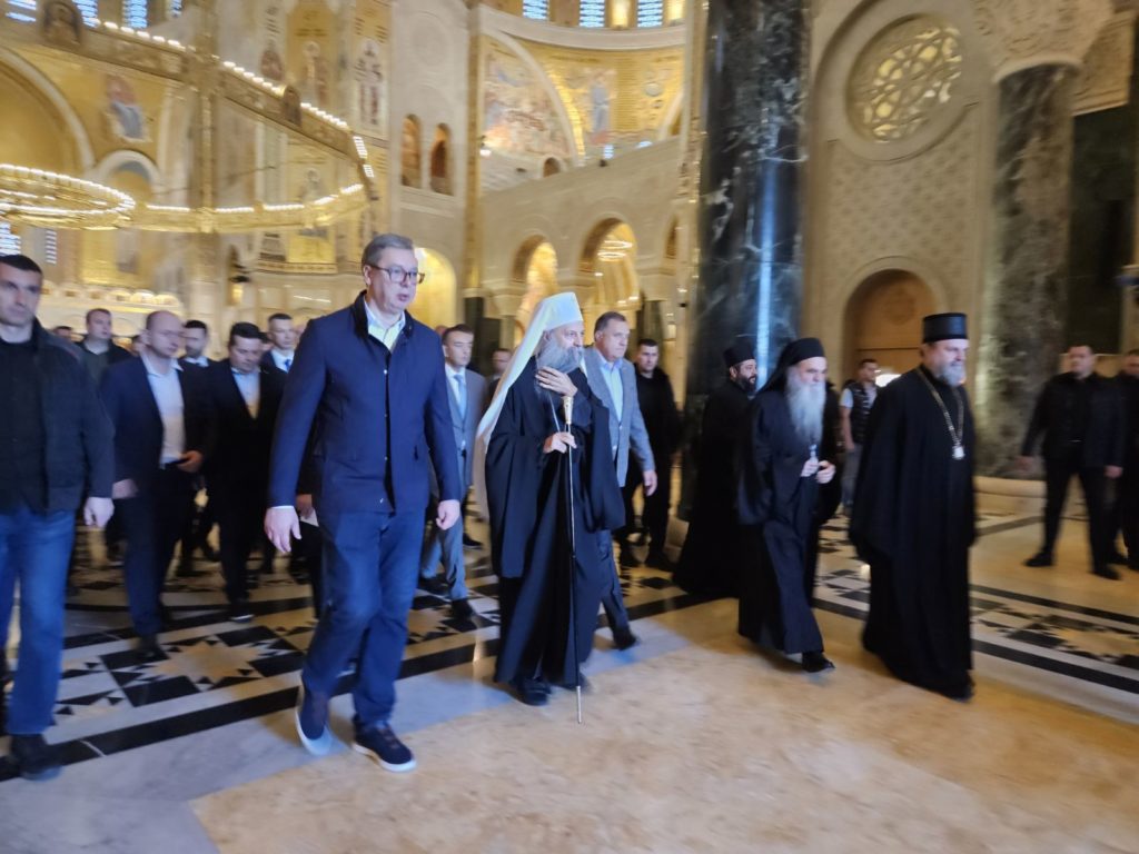 Патријарх Порфирије благословио председника Вучића пред пут у Њујорк