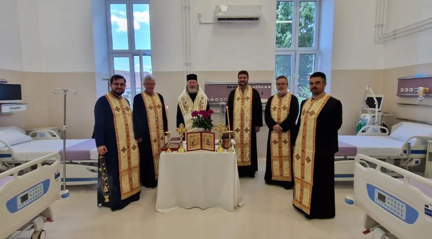 Η Ακολουθία του Αγιασμού σε εκσυγχρονισμένη Μονάδα Εντατικής Θεραπείας στο Δημοτικό Νοσοκομείο Αράντ