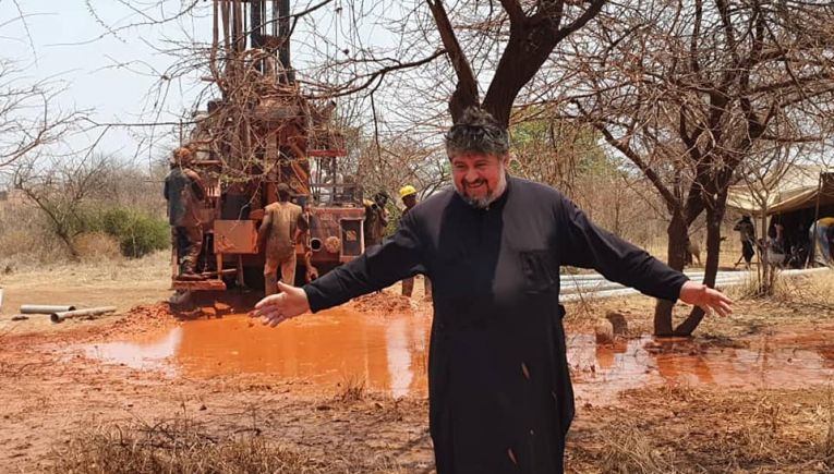 Σε κλινική, εκτός κινδύνου, νοσηλεύεται ο Μητροπολίτης Ζάμπιας μετά από τροχαίο ατύχημα