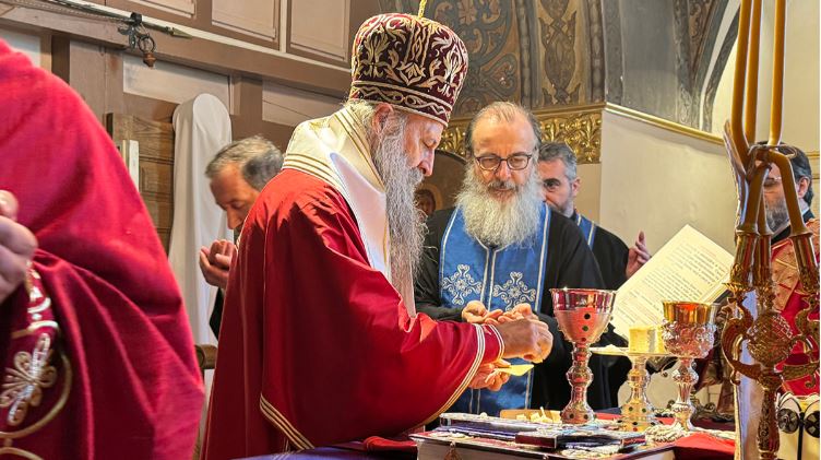 Патријарх Порфирије на Велики четвртак богослужио у цркви Ружици