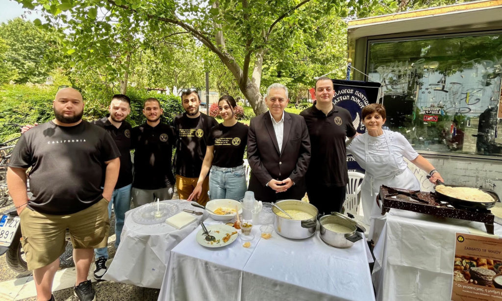 Μάξιμος Χαρακόπουλος: Η ποντιακή κουζίνα “γέφυρα μνήμης” με τις αλησμόνητες πατρίδες