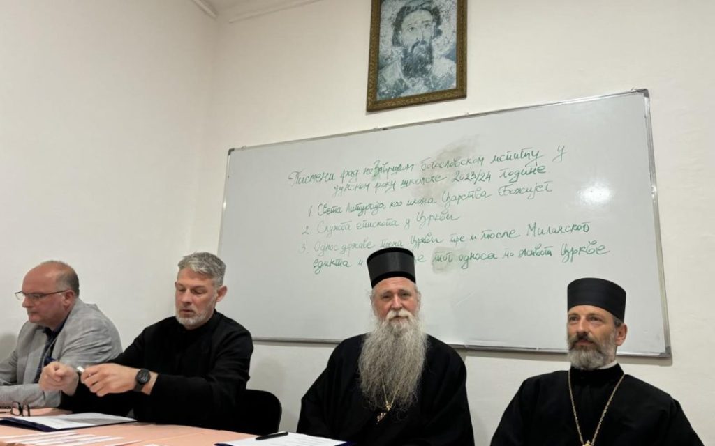 Митрополит Јоаникије присуствовао матурском испиту у Цетињској богословији