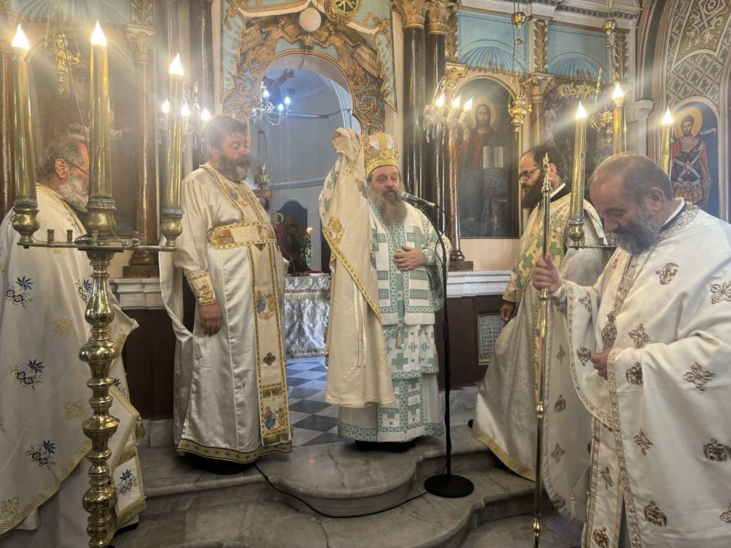 Ο Μητροπολίτης Χίου χειροτόνησε Πρεσβύτερο τον Διάκονο π. Κωνσταντίνο Καραμπουρνιώτη