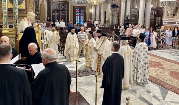Η εορτή της Πεντηκοστής στον Ιερό Μητροπολιτικό Ναό Αθηνών – Χειροθεσία νέου Αρχιδιακόνου στην Ι.Α.Α.