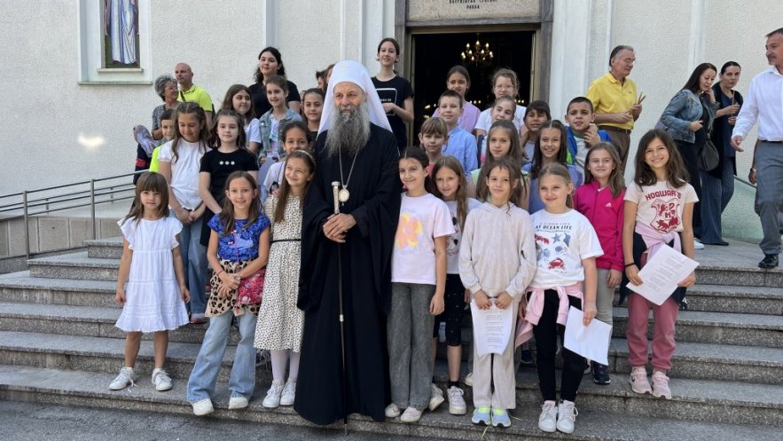 Слава храма Светог Јована Владимира – Патријарх Порфирије: Господ нас позива да живимо Јеванђељем (ФОТО/ВИДЕО)