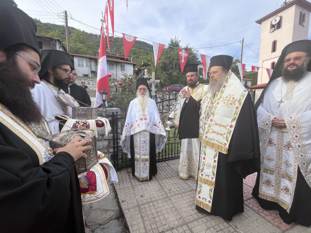 Τα Στάγειρα υποδέχθηκαν τα Ιερά Λείψανα της Αγίας Αικατερίνης και των Αγίων Αναργύρων