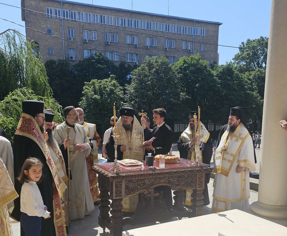Със заупокойна литургия и с панихида беше почетена паметта на българския екзарх Йосиф