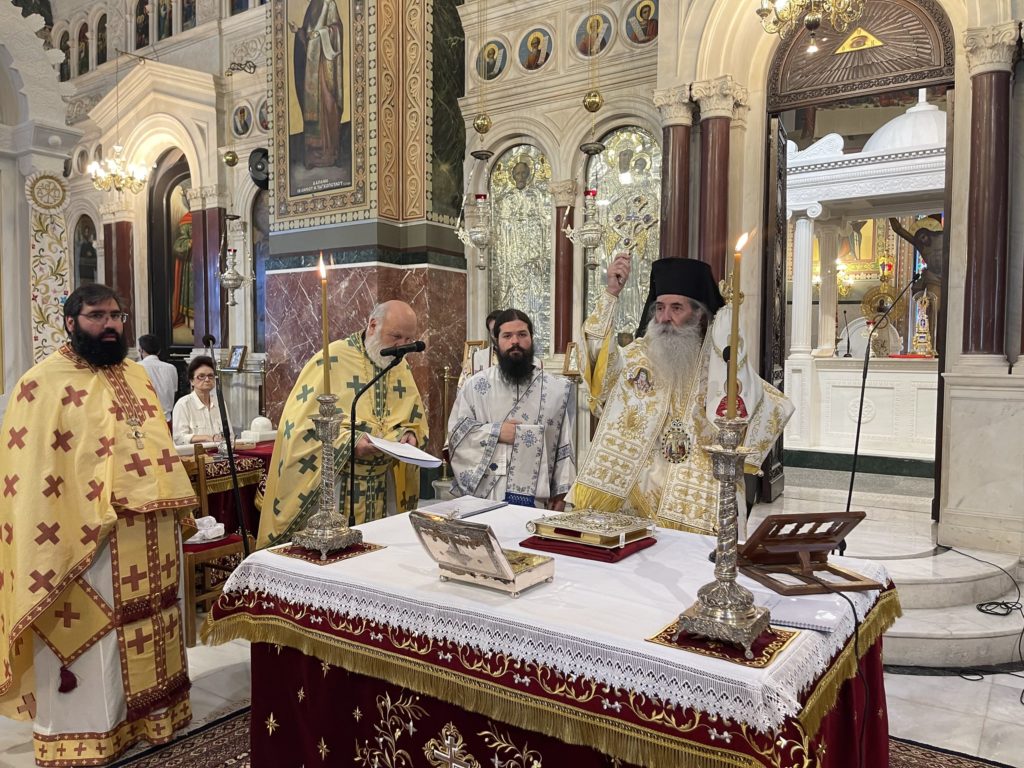 Πειραιώς Σεραφείμ: «Να γίνουμε μιμητές των Αγίων Αποστόλων και πάντων των Αγίων»