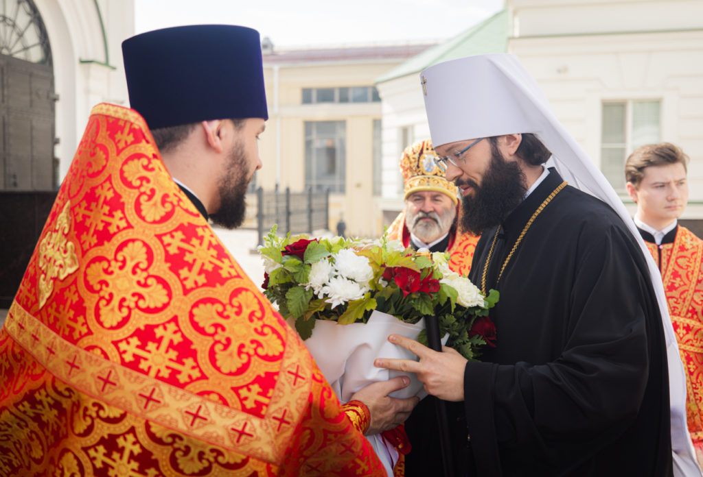 Председатель ОВЦС возглавил Литургию в кафедральном соборе Ростова-на-Дону