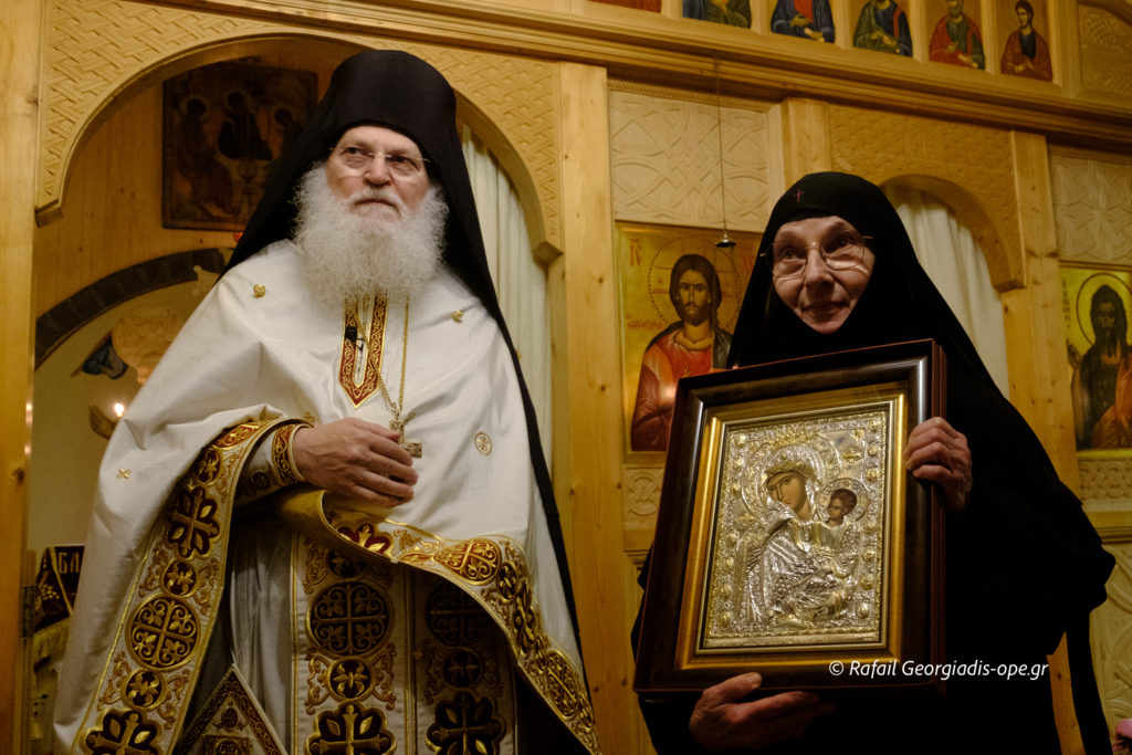 Ο Γέροντας Εφραίμ στην Ι.Μ. Γενεθλίου της Θεοτόκου στο Asten της Ολλανδίας (ΦΩΤΟ)