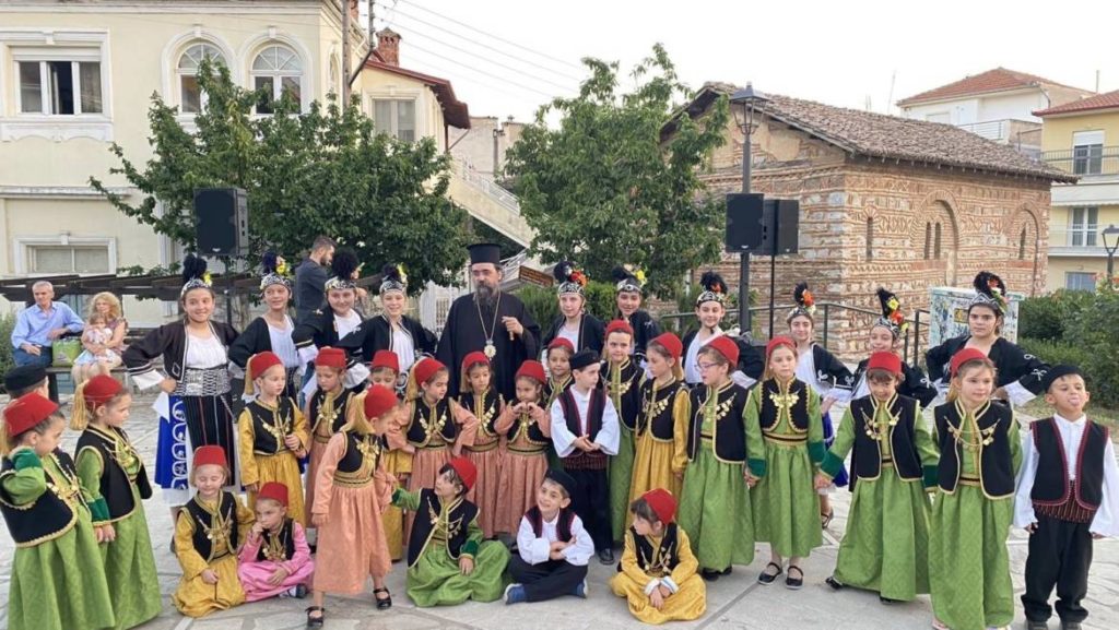 Ο Μητροπολίτης Καστορίας σε νεανικές και πολιτιστικές εκδηλώσεις