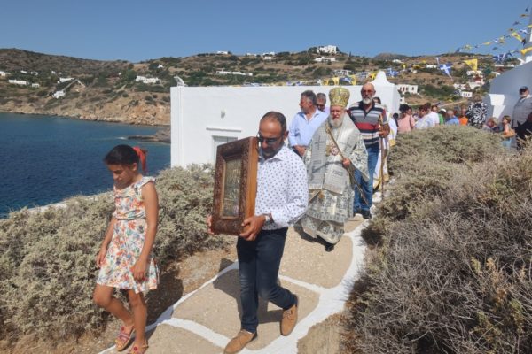 Η Απόδοση του Πάσχα στο Μοναστηριακό Προσκύνημα της Παναγίας Χρυσοπηγής στη Σίφνο