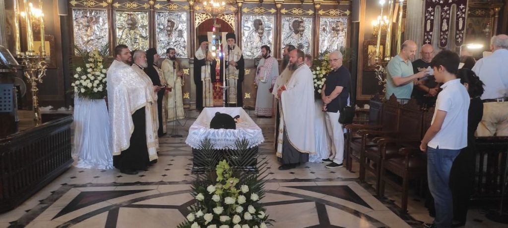 Τελέστηκε η Εξόδιος Ακολουθία του Σταυροφόρου – Οικονόμου π. Αντωνίου Αντωνίου