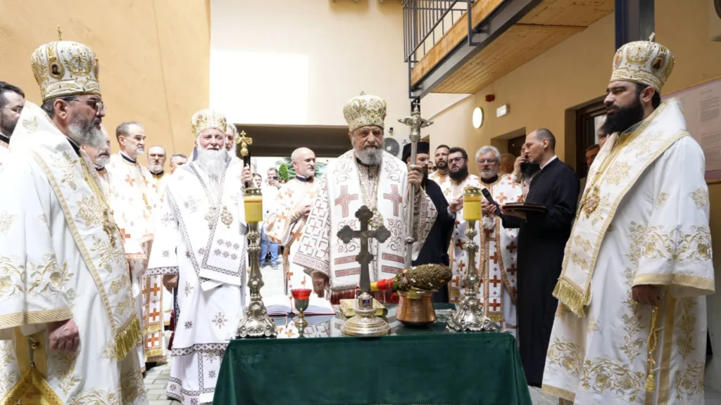 Hram la Sibiu: Mitropolitul Laurențiu a inaugurat un centru pentru vârstnici în apropierea catedralei