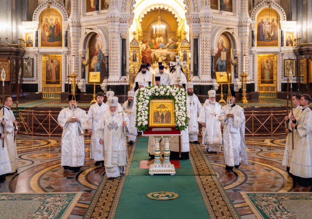 В канун праздника Вознесения Господня Святейший Патриарх Кирилл совершил всенощное бдение в Храме Христа Спасителя