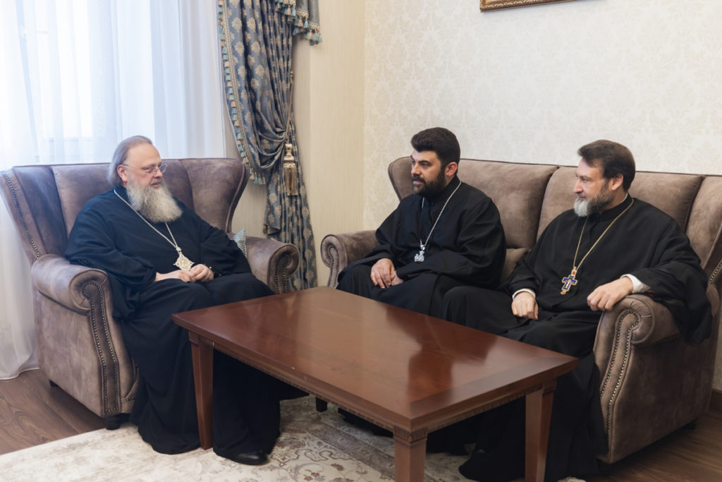 Состоялась встреча главы Донской митрополии со священником Ассирийской Церкви Востока