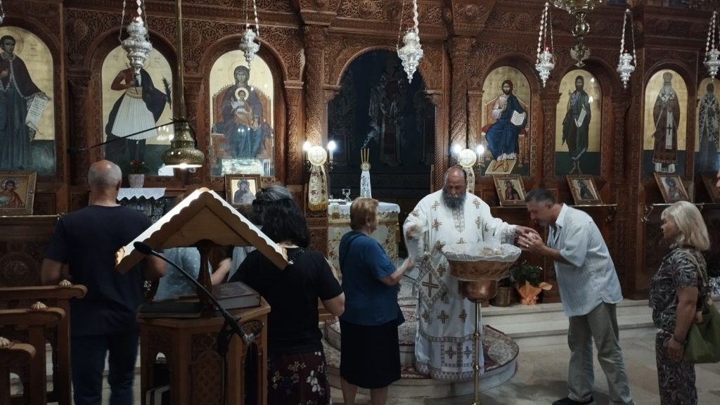 Θεία Λειτουργία στον Ιερό Προσκυνηματικό Ναό του Πολιούχου Ιωαννίνων, Αγίου Γεωργίου του Νεομάρτυρος