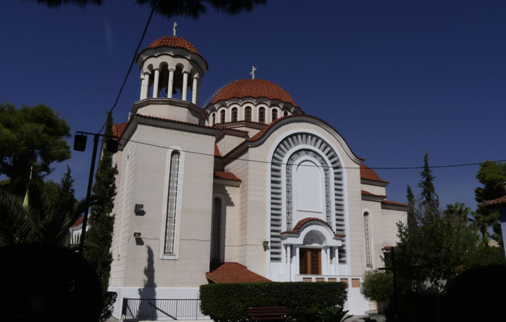 Οδοιπορικό στον Ιερό Ναό Αγίων Αποστόλων Πέτρου και Παύλου Πεύκης