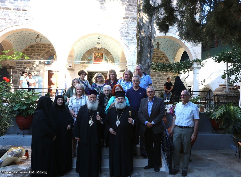 Ο Μάνης Χρυσόστομος στον Άγιο Νεκτάριο στην Αίγινα